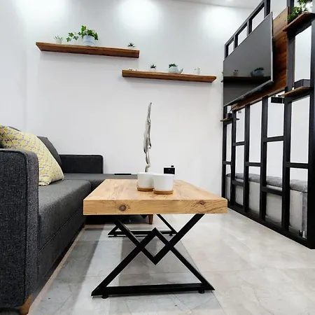Apartament Esta Palm 公寓